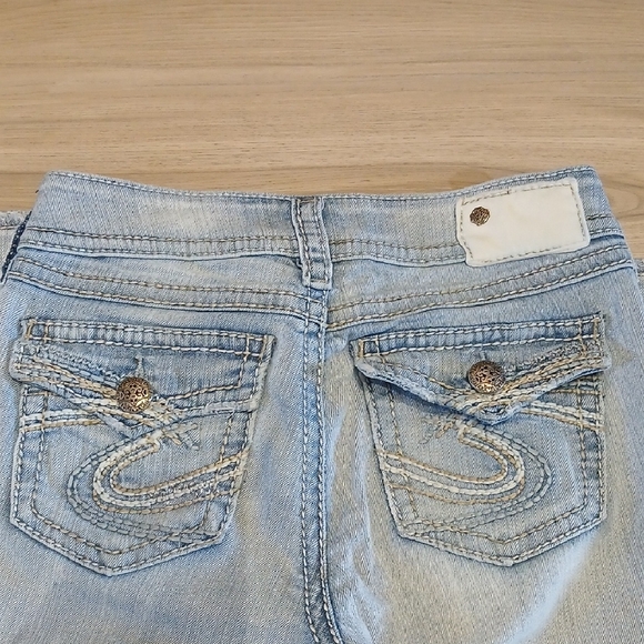 Silver Jeans Women's Light Blue Straight Leg Jeans - Picture 6 of 6